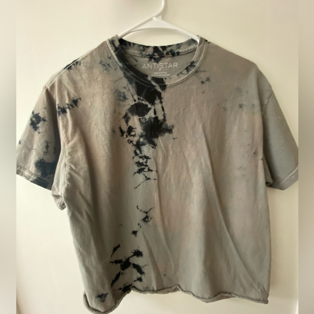 Medium cropped green tie dye shirt